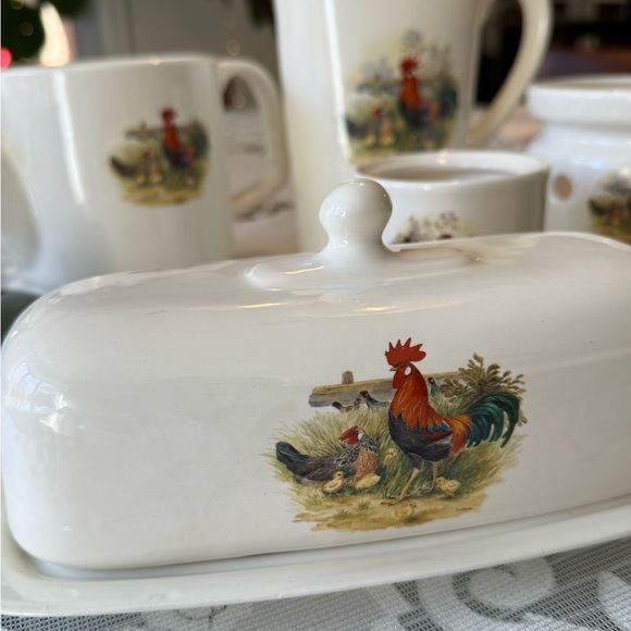 Rooster Design Ceramic Dining Set - Picture 3 of 16